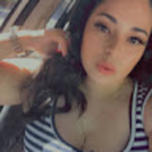 Meet your Posher, Alejandra